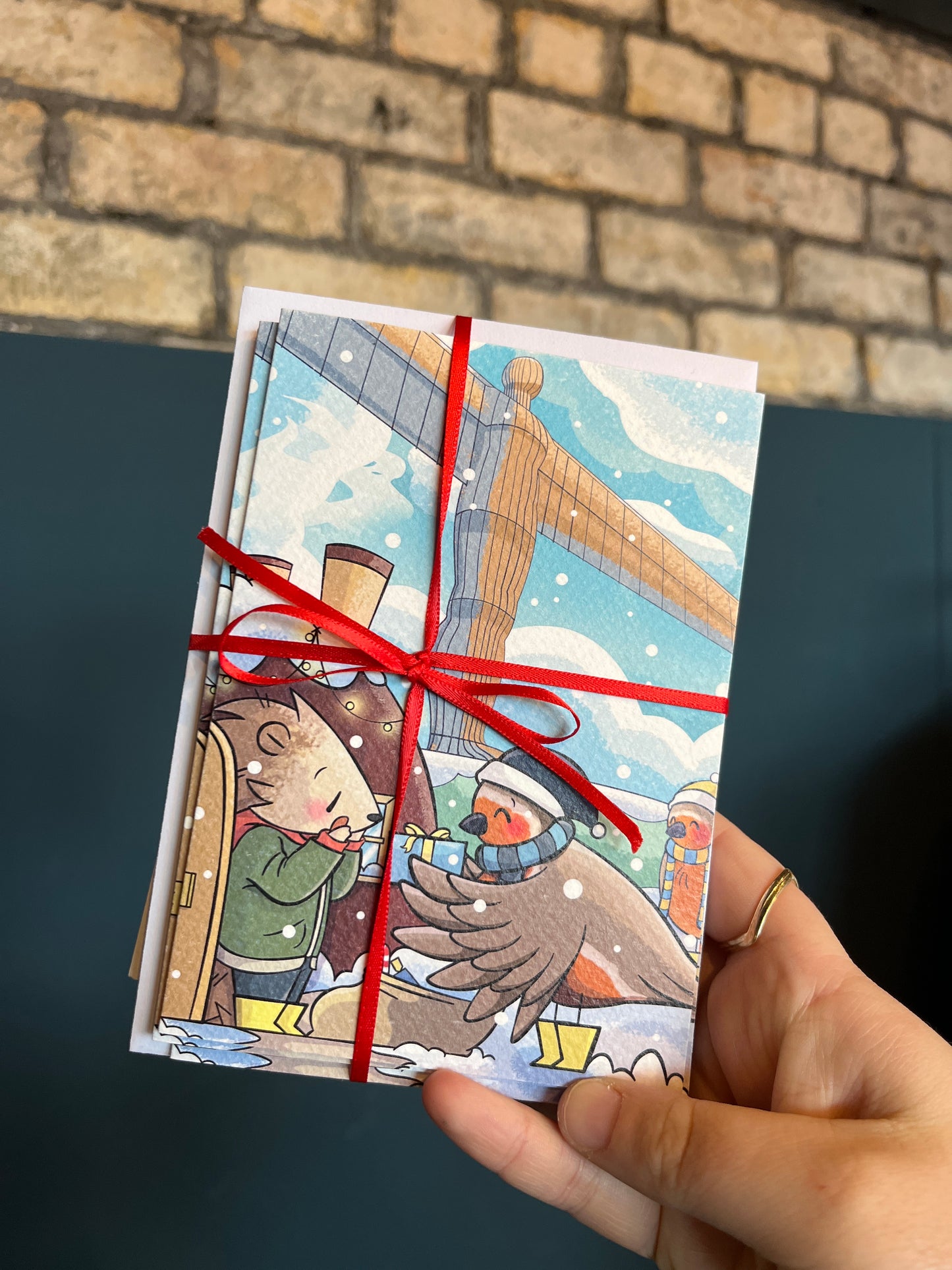 Pack of 8 Snowy skies at the Angel card